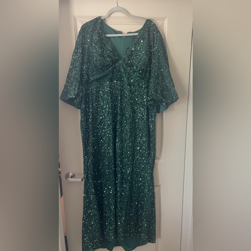 Sparkling Emerald Maxi Dress - Picture 5 of 6